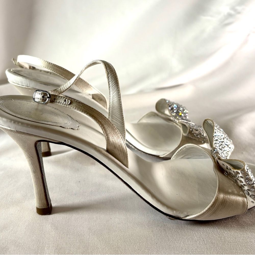Rene Caovilla Crystal Bow Satin White Heels Bridal Evening Sandals - Picture 6 of 12